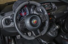 Abarth 500 695 XSR Yamaha Edition, karbon, Akrapovič