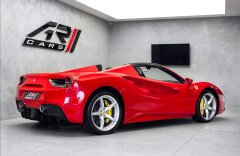 Ferrari 488 Spider, LIFT, nové