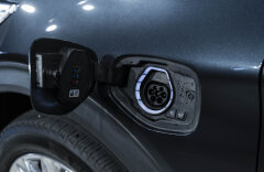 Ford Explorer Platinum Plug-in-Hybrid 4x4, B&O