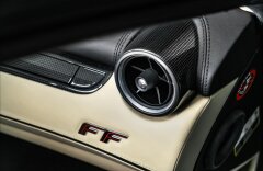 Ferrari FF FF  V12 bicolor, Daytona, kamera, CZ