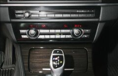 BMW Řada 5 M 550d xDrive,Panorama,Ventilace
