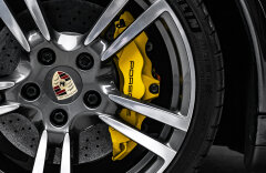 Porsche 911 3.8 Carrera 4S PDK, keramiky, top stav