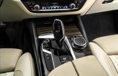BMW Řada 5 540i xD Touring, Sport line, Individual