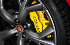 Jaguar F-Type R 5.0 V8 AWD, keramiky  ov,ru