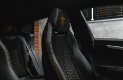 Lamborghini Urus 4.0 V8, Bang & Olufsen, Panorama, Karbón