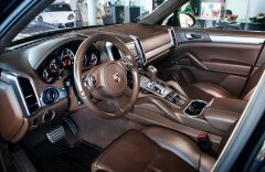 Porsche Cayenne Turbo, Burmester, Panorama, PDCC, nezávislé