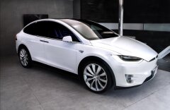 Tesla Model X P90 D AWD Autopilot, 6míst