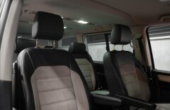 Volkswagen Multivan TDI Highline 4MOTION DSG, 7 MIESTNE, LED