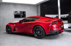 Ferrari 812 812 Superfast, rosso fuoco