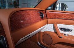Bentley Continental Flying Spur W12 Muliner, entertainment