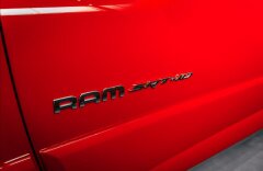 Dodge 8,3 RAM SRT-10, MANUÁL, 507 PS