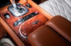 Bentley Continental Flying Spur W12 Muliner, entertainment