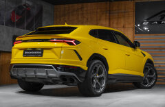 Lamborghini Urus 4.0 V8, Bang & Olufsen, Panorama, Karbón