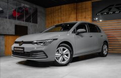 Volkswagen Golf 1,0 VIII, LIFE, KAMERA, ŤAŽNÉ ZARIADENIE, NOVÉ