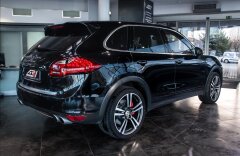 Porsche Cayenne Turbo, Burmester, Panorama, PDCC, nezávislé