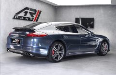 Porsche Panamera Turbo, bicolor interiér, sport chrono, PDCC
