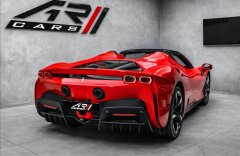 Ferrari SF90 Spider, lift, kamera