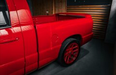 Dodge 8,3 RAM SRT-10, MANUÁL, 507 PS