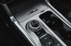 Ford Explorer Platinum Plug-in-Hybrid 4x4, B&O
