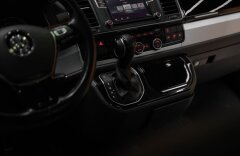 Volkswagen Multivan TDI Highline 4MOTION DSG, 7 MIESTNE, LED