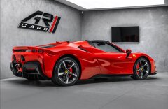Ferrari SF90 Spider, lift, kamera