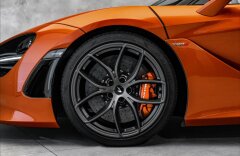 McLaren 720S V8 Bi-Turbo, Lift, karbon paket, B&W