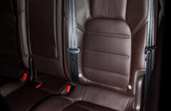 Porsche Cayenne Turbo keramiky, PDCC, panorama, ventilace, Bose