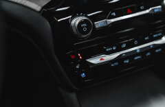 Ford Explorer Platinum Plug-in-Hybrid 4x4, B&O
