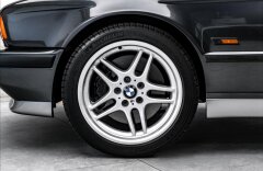 BMW M5 E34 Touring, manuál 6st.