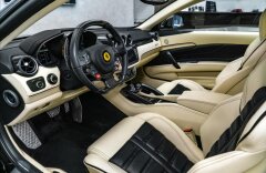 Ferrari FF FF  V12 bicolor, Daytona, kamera, CZ