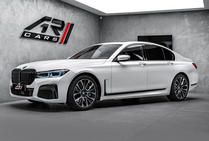 BMW 750 M-paket, masáže, TV Head-up, nezávislé, tažné 750i xDrive AT