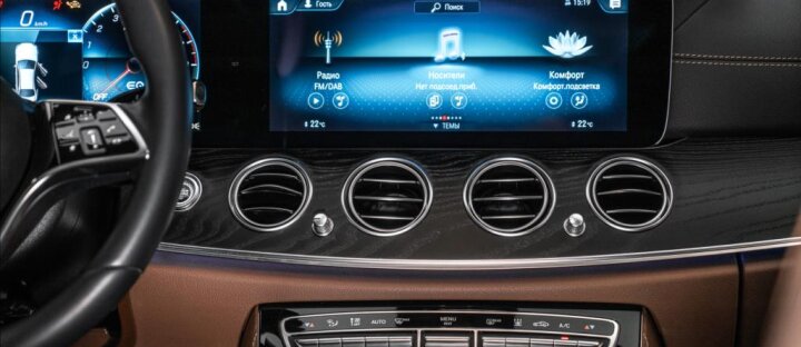 Mercedes-Benz Třídy E E 300 e 4MATIC Avantgarde