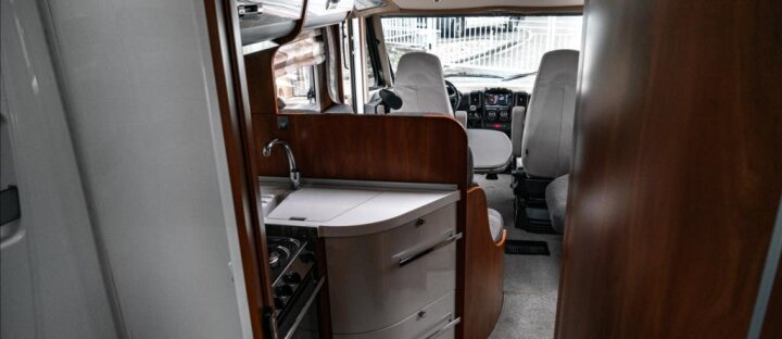 Laika KREOS 7009 3,0D 130kW, Max výbava obytný automobil