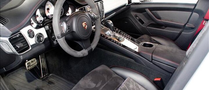 Porsche Panamera 4.9 GTS Exclusive Individual