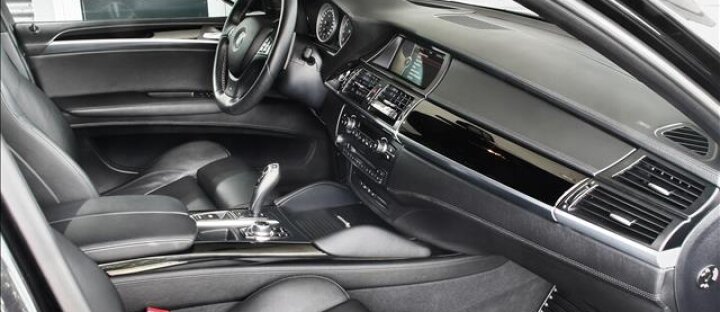 BMW X6 M Servodovíraní, Kamera