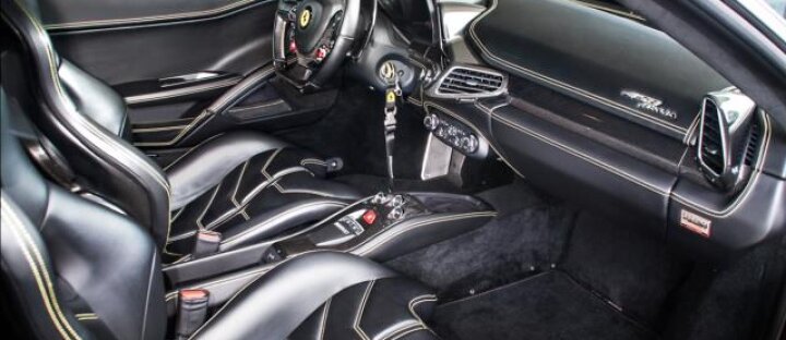 Ferrari 458 Italia, karbon paket, titan. výfuky, top stav
