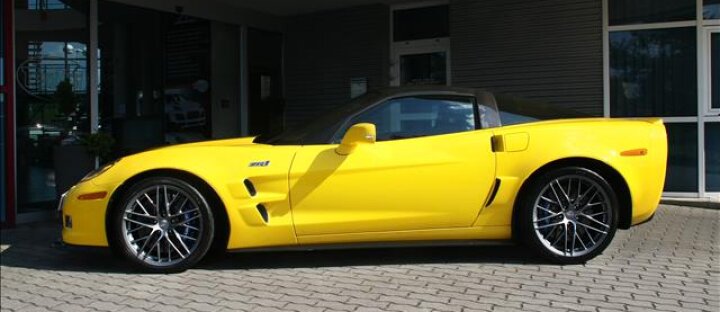 Chevrolet Corvette ZR1, Akrapovic