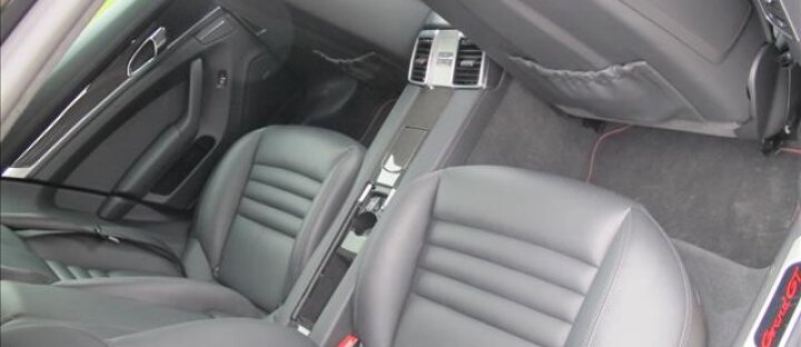 Porsche Panamera 4.8 Grand GT 560PS
