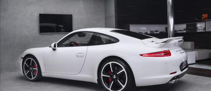 Porsche 911 Carrera S, Aero kit, sport chrono, výfuky