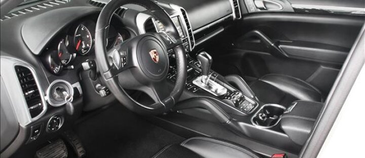 Porsche Cayenne Diesel, vzduch, PDLS, 300k, tažné