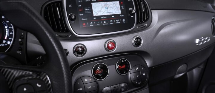 Abarth 500 695 XSR Yamaha Limited Edition, Akrapovic, Beats a