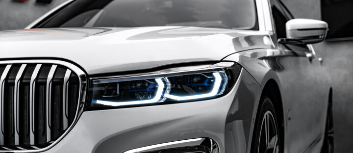 BMW 750 4.4 750i xDrive AT