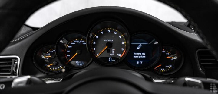 Porsche 911 GT3 RS 2018, lift, Clubsport, keramiky, SKLADEM!!!