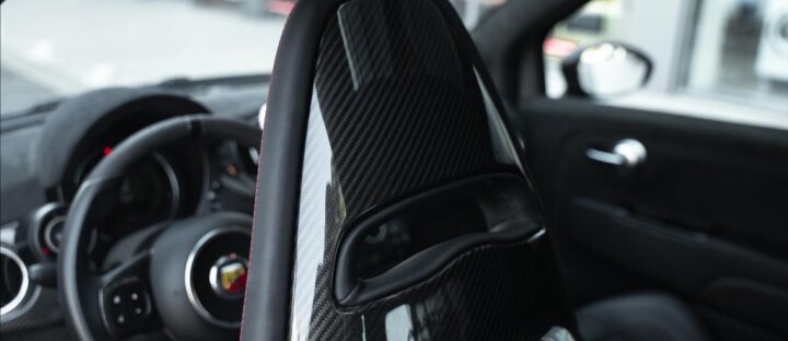Abarth 595 1,4 ESSESSE, BEATS AUDIO, AKRAPOVIČ, CARBON