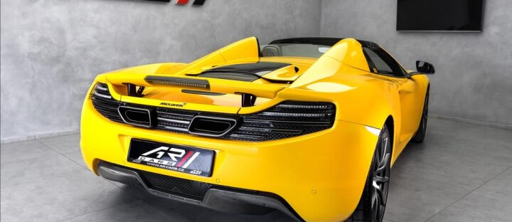 McLaren MP4-12C Karbon paket, CZ