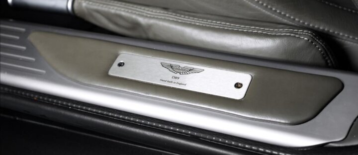 Aston Martin DB9 V12 coupe touchtronic