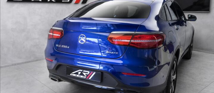 Mercedes-Benz GLC 250d 4Matic, LED, air body, asistenty, CZ