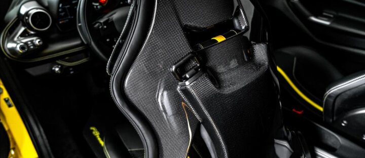 Ferrari F8 Tributo, Carbon, Race saet