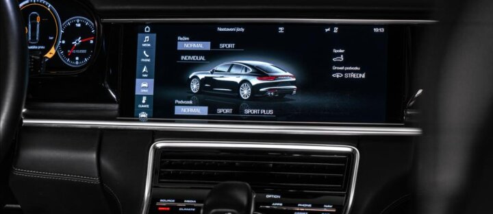 Porsche Panamera 4S Diesel, Matrix, pano, Bose, ZÁRUKA