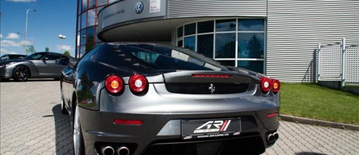 Ferrari F430 4,4 F1 Keramické brzdy Karbonová sedadla